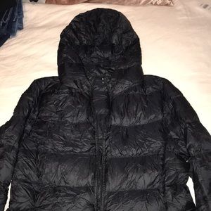 Uniqlo Jackets & Coats - Uniqlo women’s ultra light down hooded coat Uniqlo Jackets & Coats - Uniqlo women’s ultra light down hooded coat